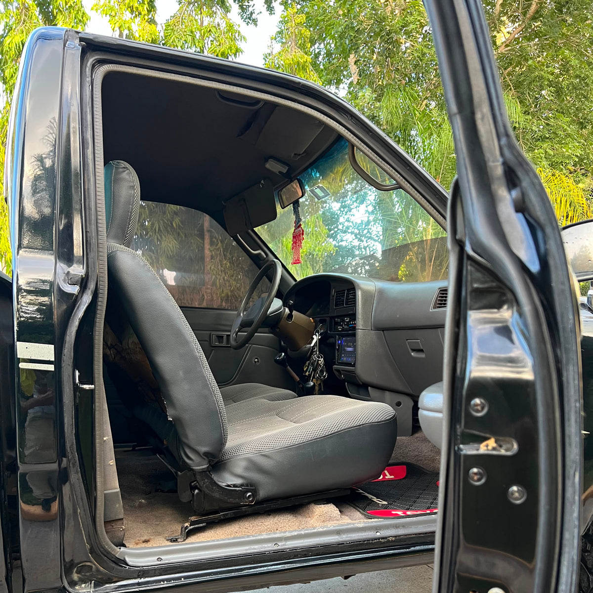TOYOTA HILUX 22R 1992