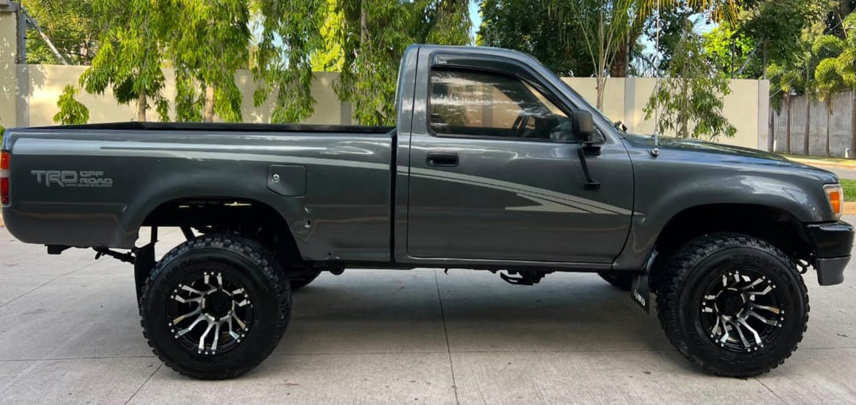 TOYOTA HILUX 22R 1991