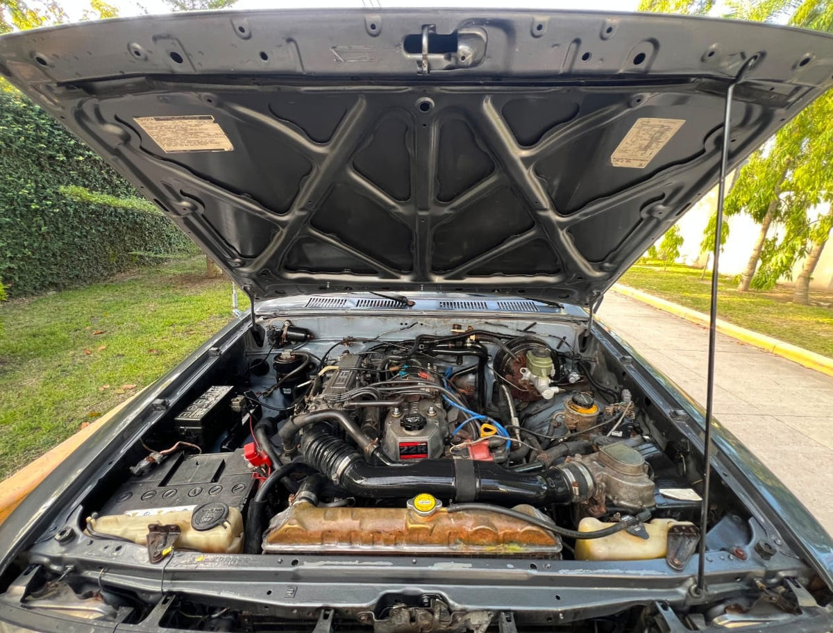 TOYOTA HILUX 22R 1991