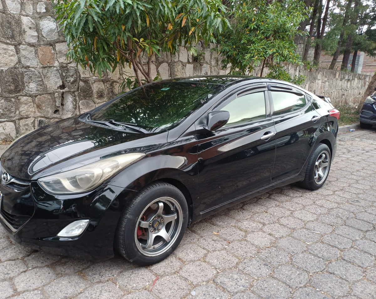 HYUNDAI ELANTRA 2013