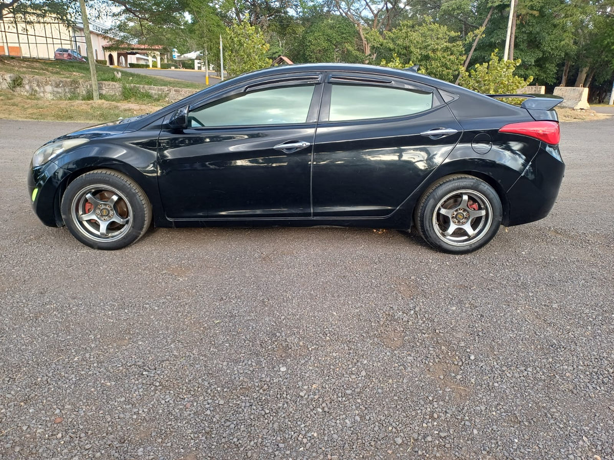 HYUNDAI ELANTRA 2013
