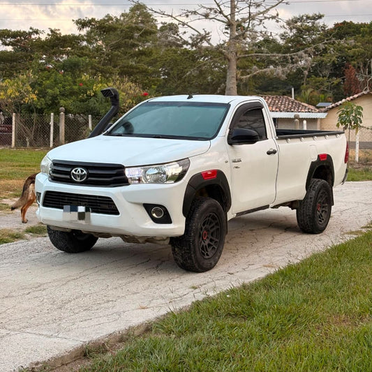 TOYOTA HILUX 2018