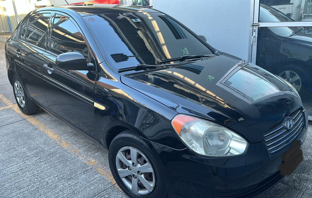 HYUNDAI ACCENT 2010