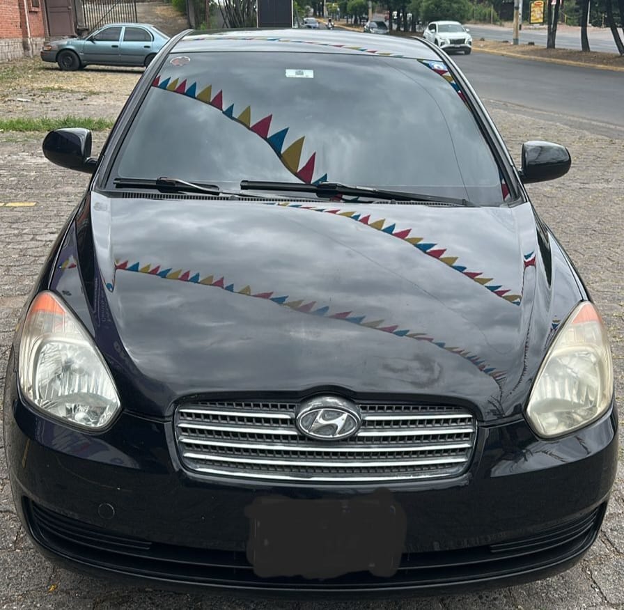 HYUNDAI ACCENT 2010