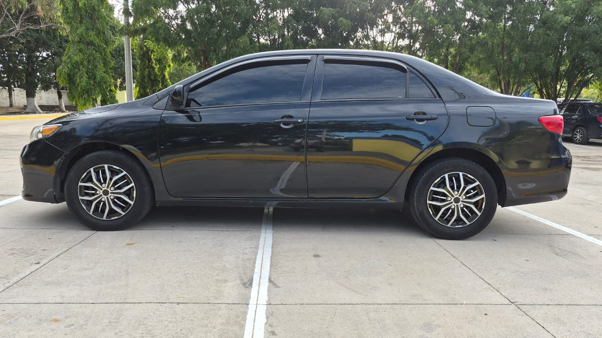 TOYOTA COROLLA 2013