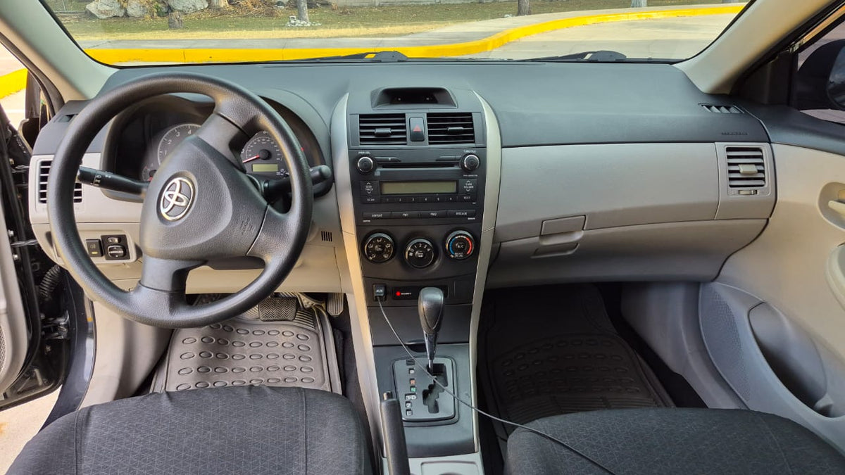 TOYOTA COROLLA 2013