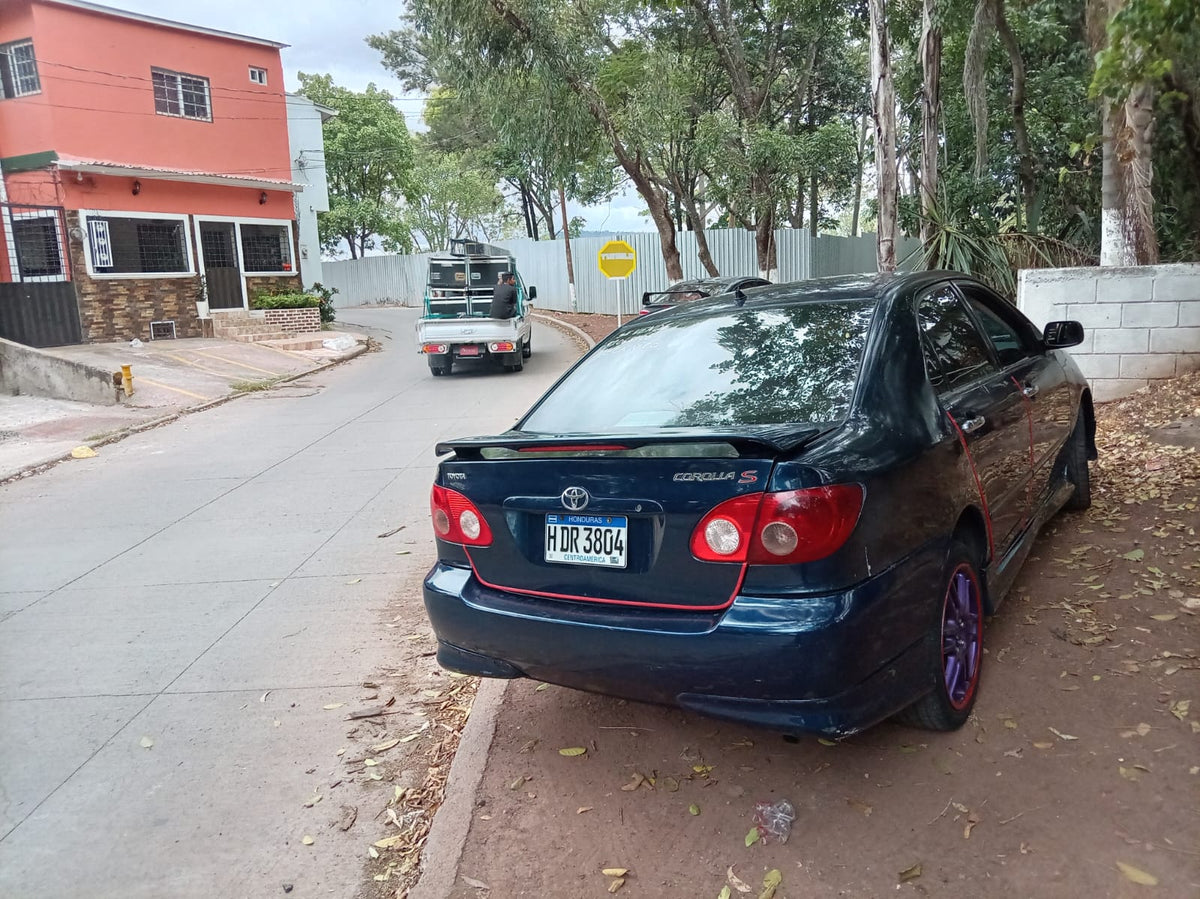TOYOTA COROLLA 2005
