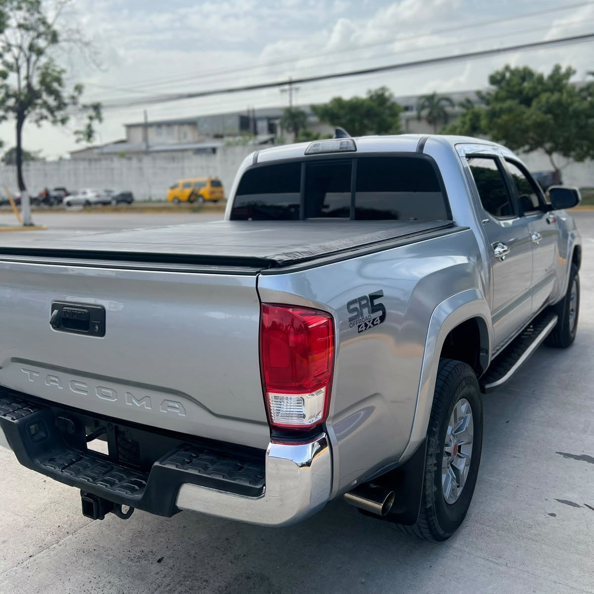 TOYOTA TACOMA 2016