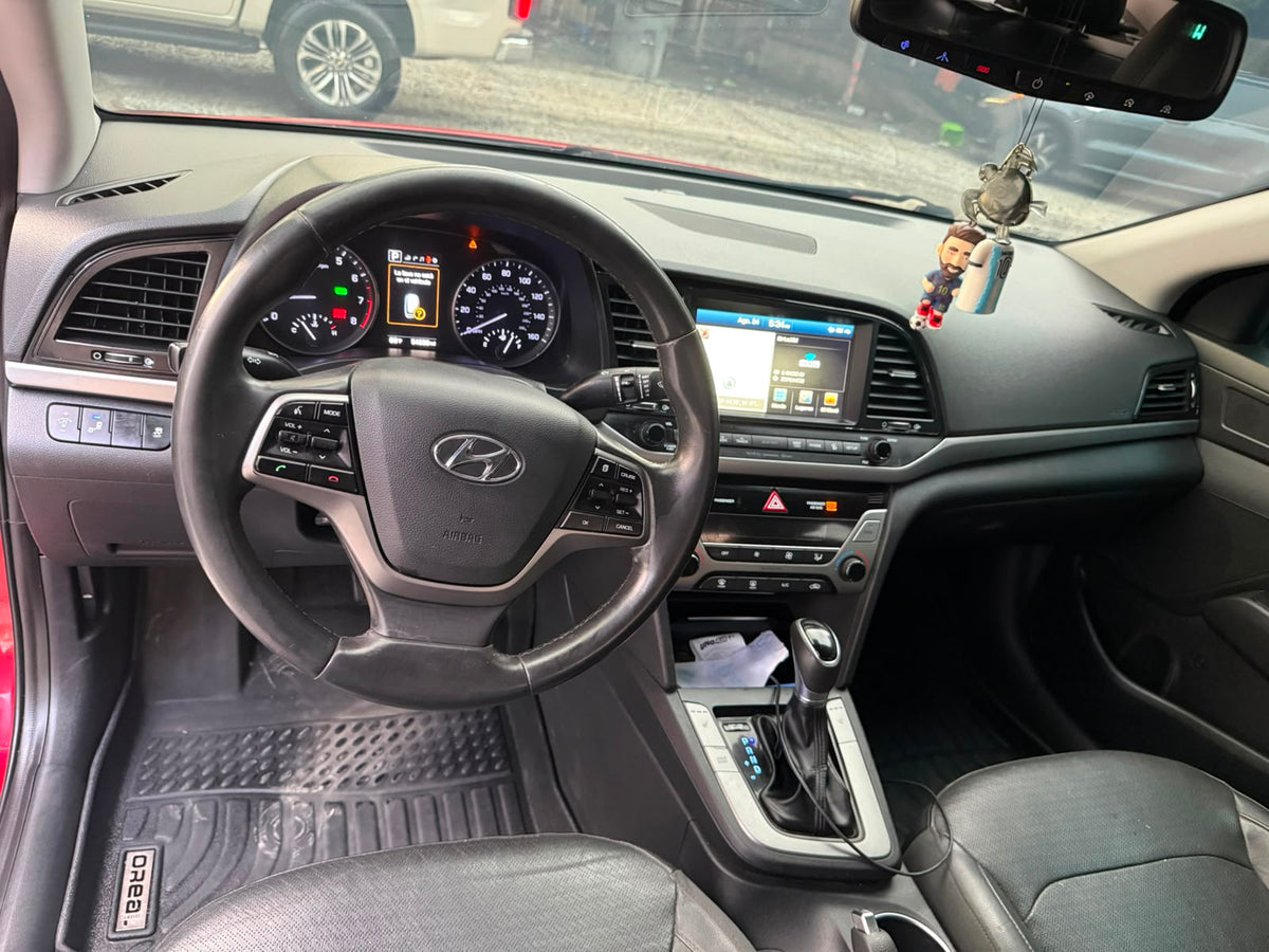 HYUNDAI ELANTRA 2017