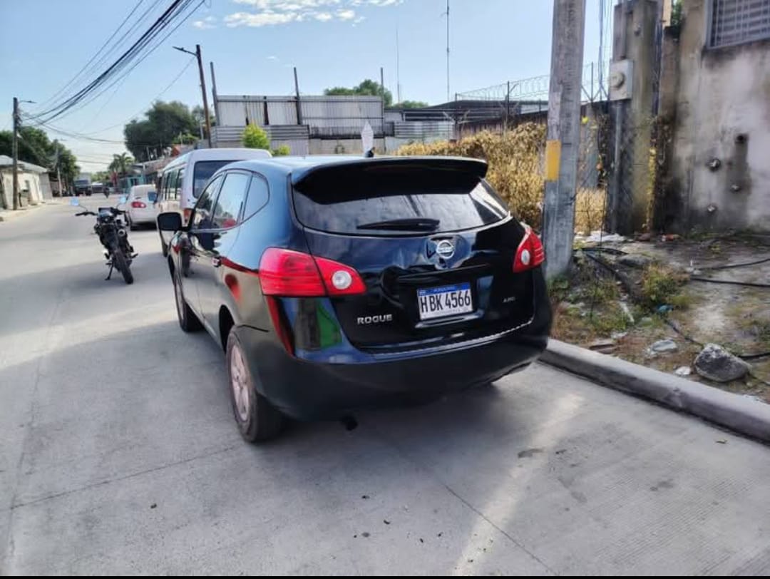 NISSAN ROGUE 2010