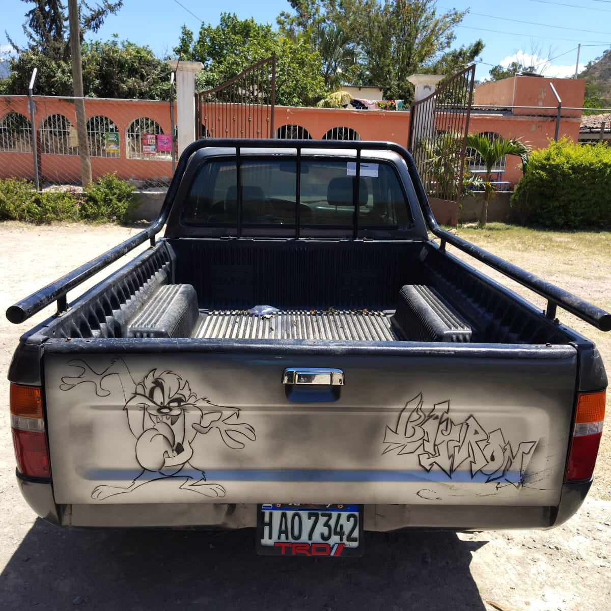 TOYOTA HILUX 22R 1991