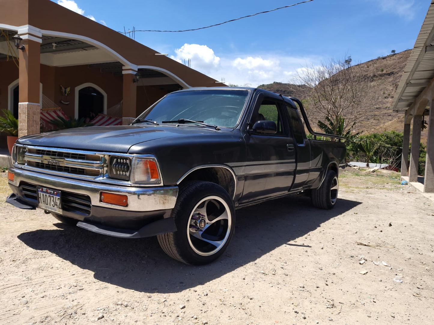 TOYOTA HILUX 22R 1991
