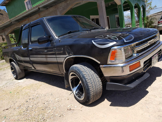 TOYOTA HILUX 22R 1991